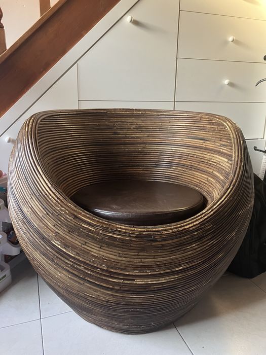 Vendo poltrona de bamboo como nova