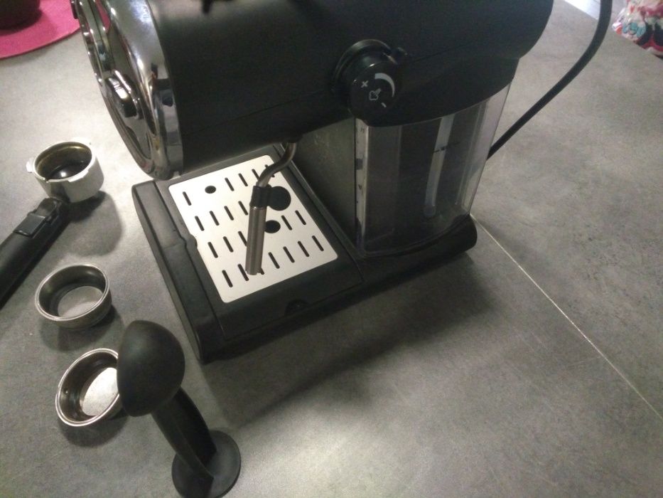 Máquina de café como nova