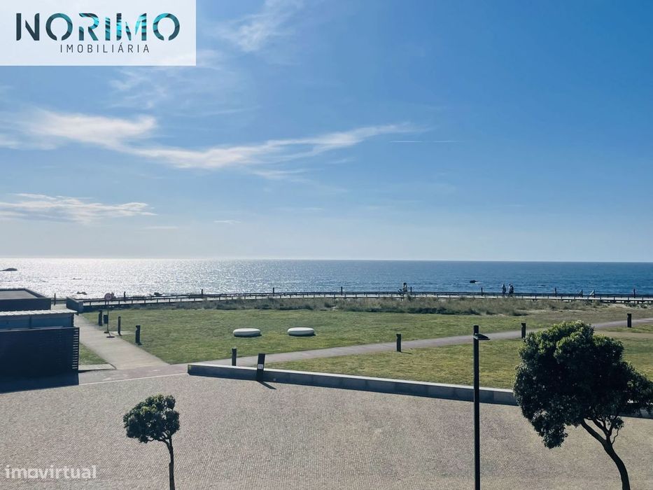 Apartamento T1+1 (1ª linha de mar)