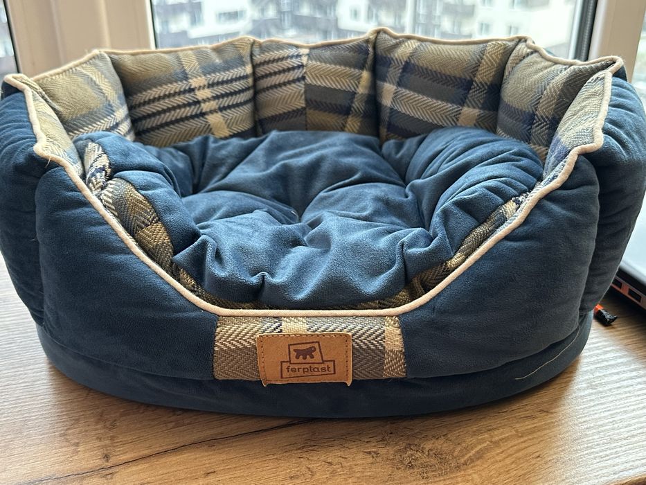 Лежак для собак и котов Ferplast Charles 60 56х42х20 см