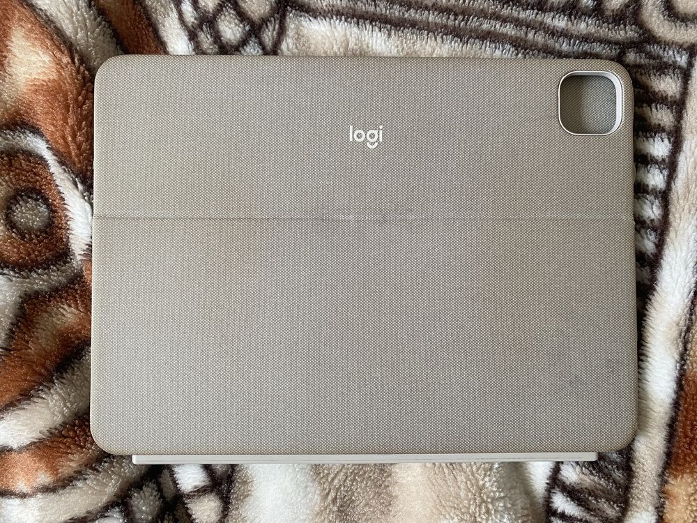 Etui Logitech Combo Touch Ipad pro 11