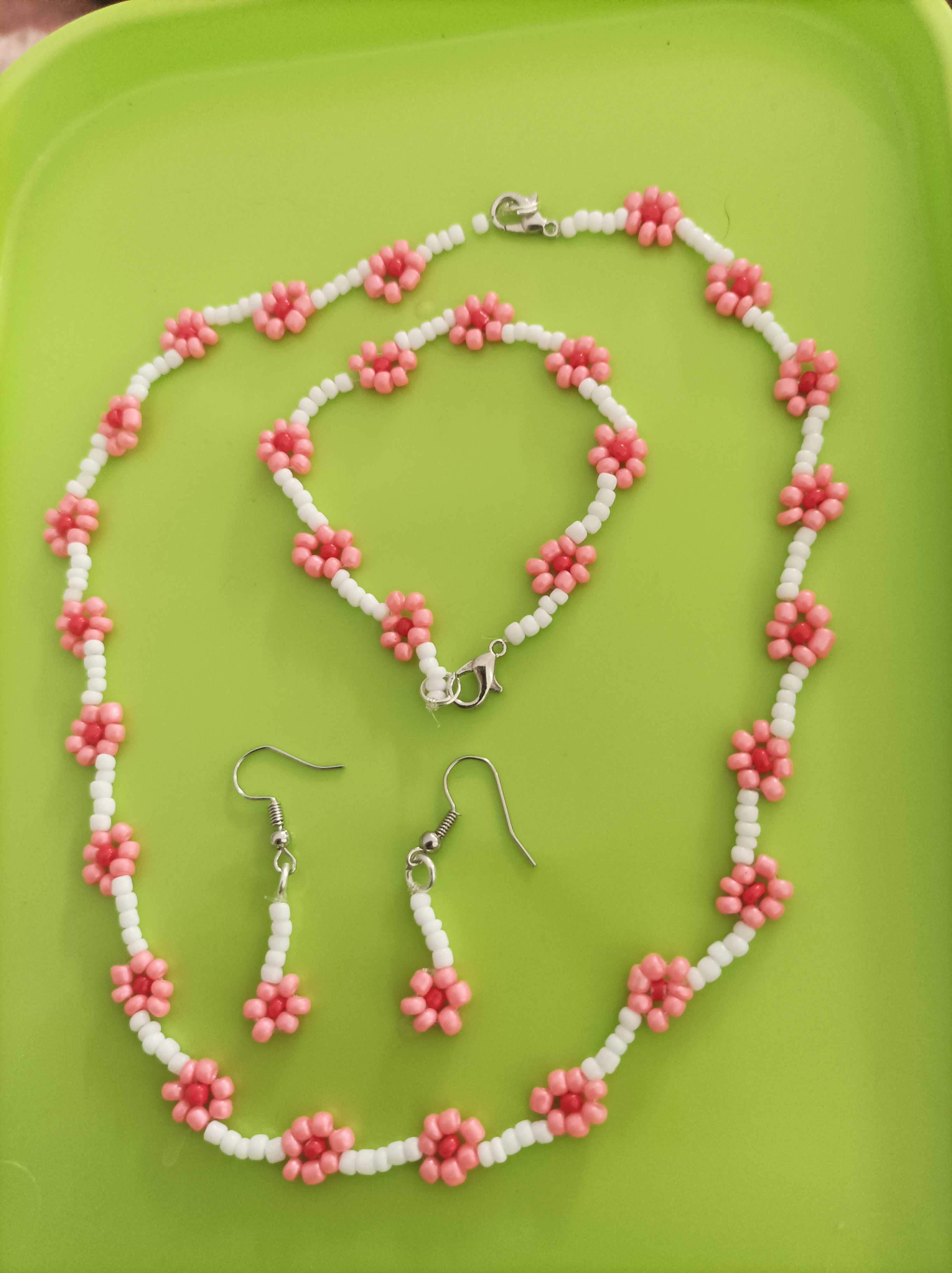 Colar, Pulseira e Brincos com flores rosas