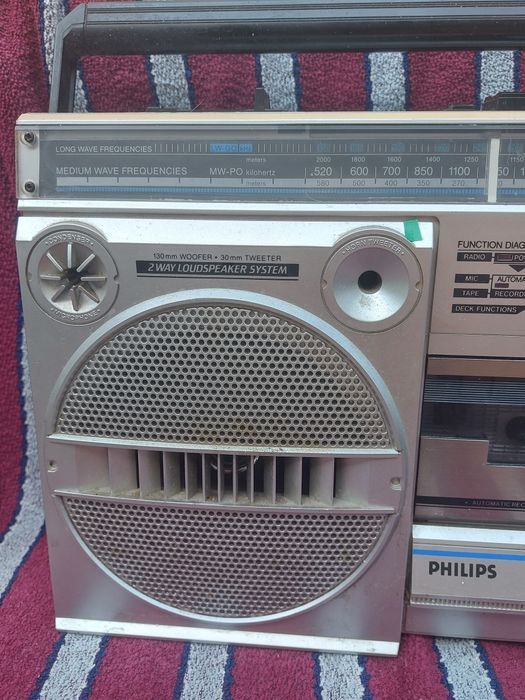 Stary Radiomagnetofon PHILIPS duży