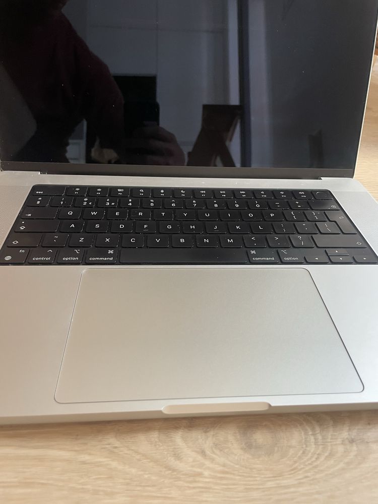 MacBook Pro 16” M2 Pro (2023) – 16GB RAM / 512GB SSD