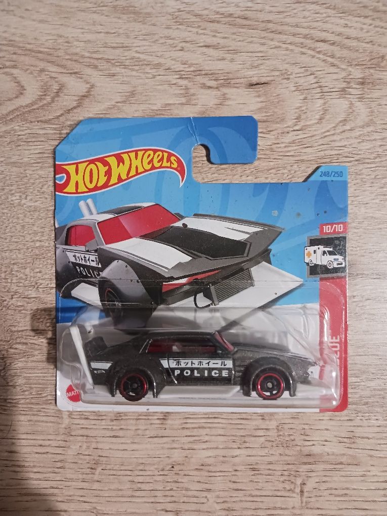 Różne hotwheelsy