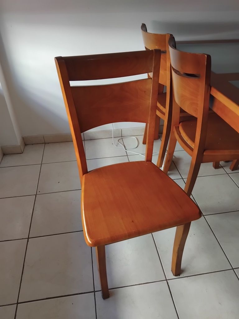 Mesa e 6 cadeiras