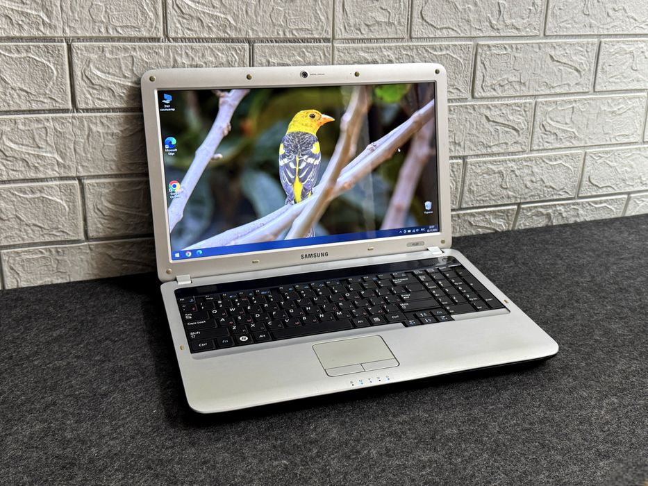 Ноутбук Samsung R530 Core i5 8gb NVIDIA 540M