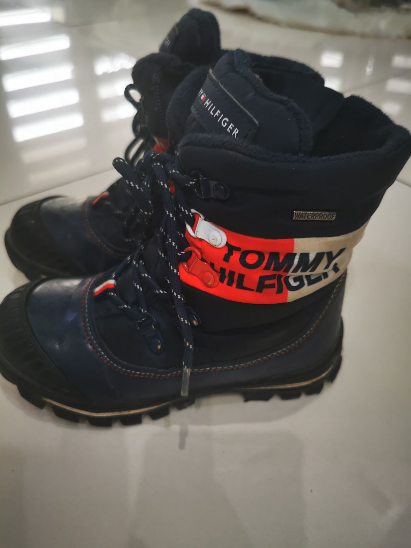 Buty zimowe tommy hilfiger 30