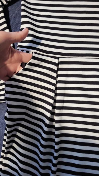 sukienka w paski długi rękaw H&M 122/128