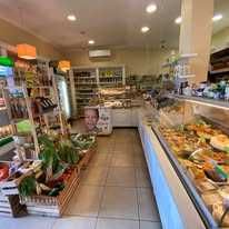 Sprzedam sklep z pracownią garmażeryjną.