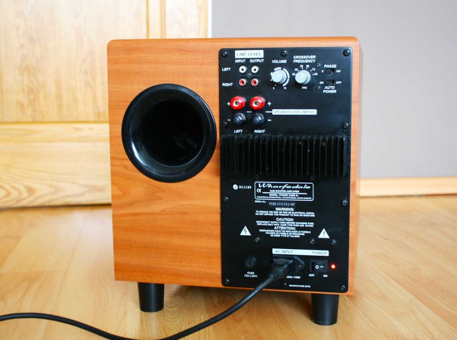 Mocny subwoofer aktywny Wharfedale PowerCube 8+