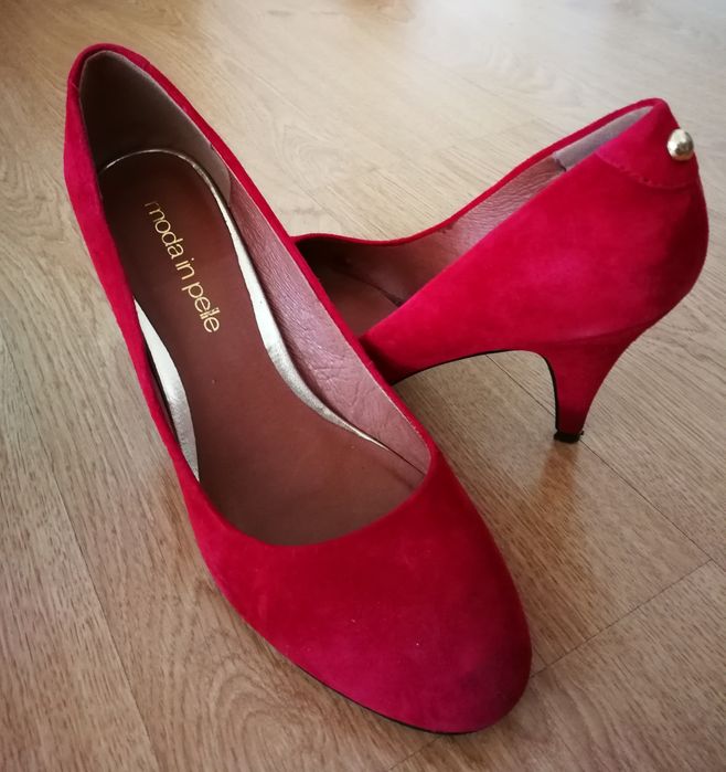 Sapatos vermelhos de salto tam 39 em pele