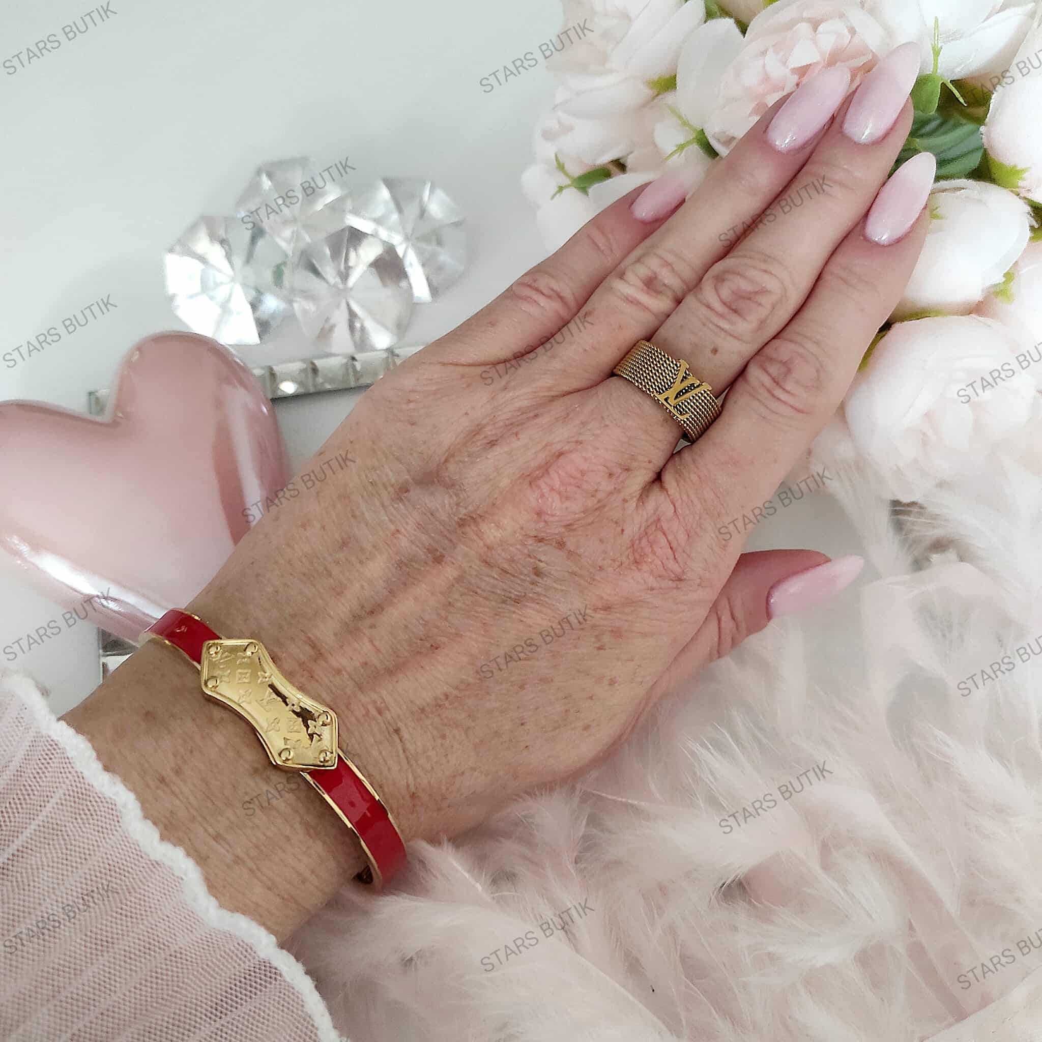 Sztywna bransoletka LV blaszka monogram czerwona emalia stal 316L