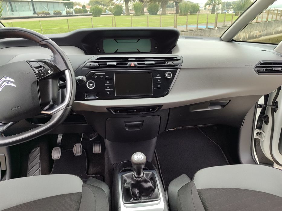 Citroen C4 Picasso 1.6 HDI com 120cv em muito bom estado