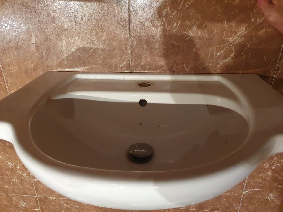 Тумба під умивальник у ванну