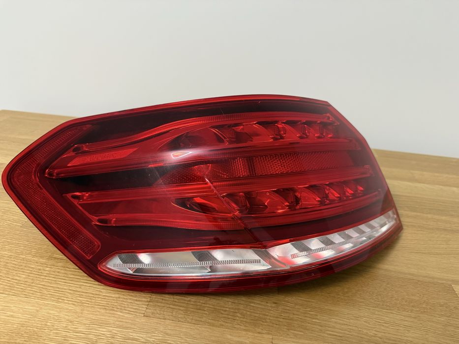 Задній ліхтар Mercedes E class w212 лівий