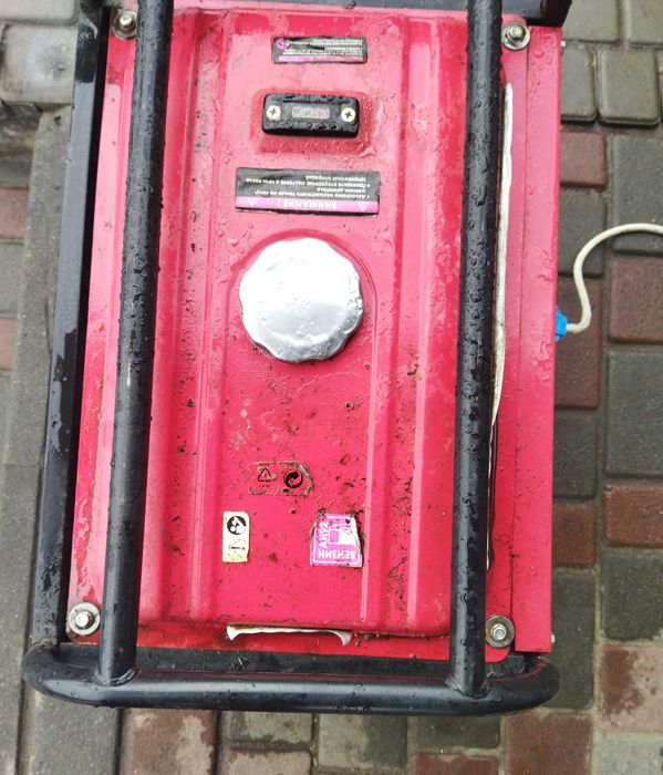 Бензиновый генератор 3.3