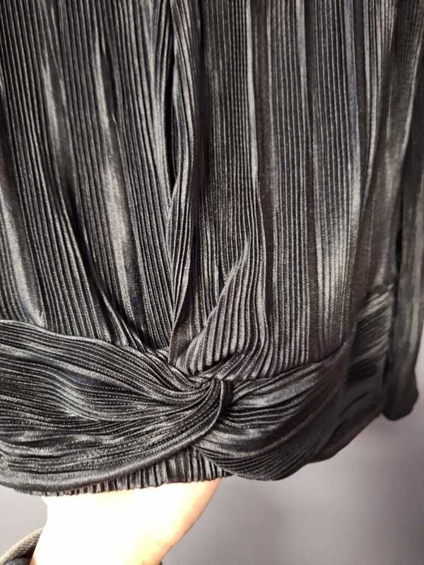 Czarna elegancka plisowana bluzka z długimi rękawami, 38 10 M