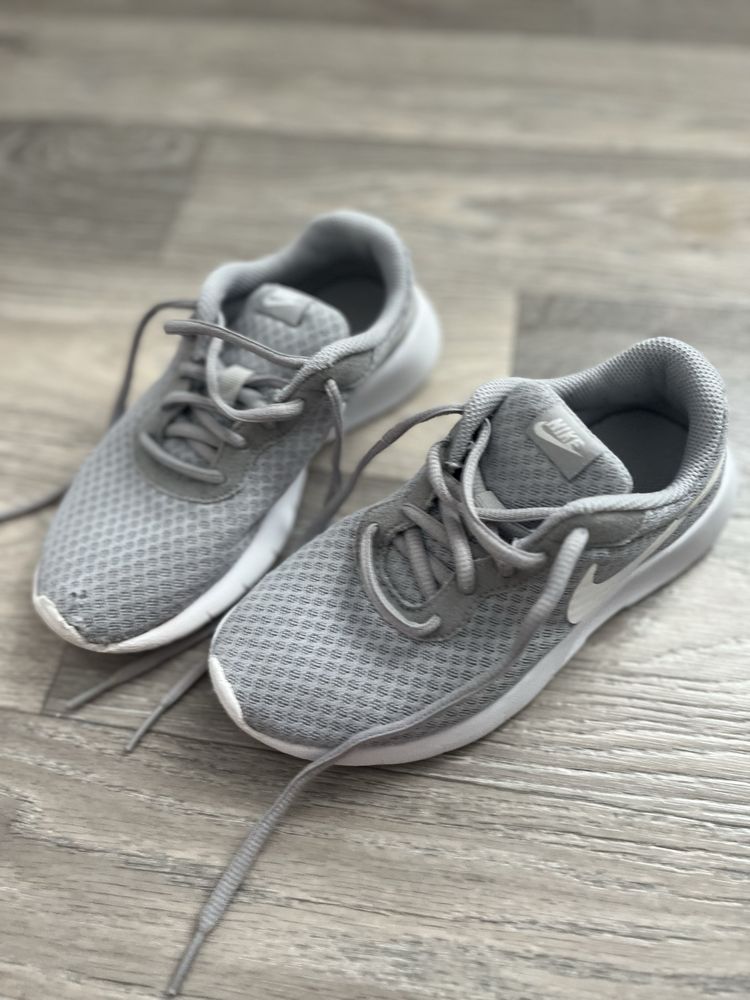Кросівки, кеди Nike, Zara, Vans р.32-33