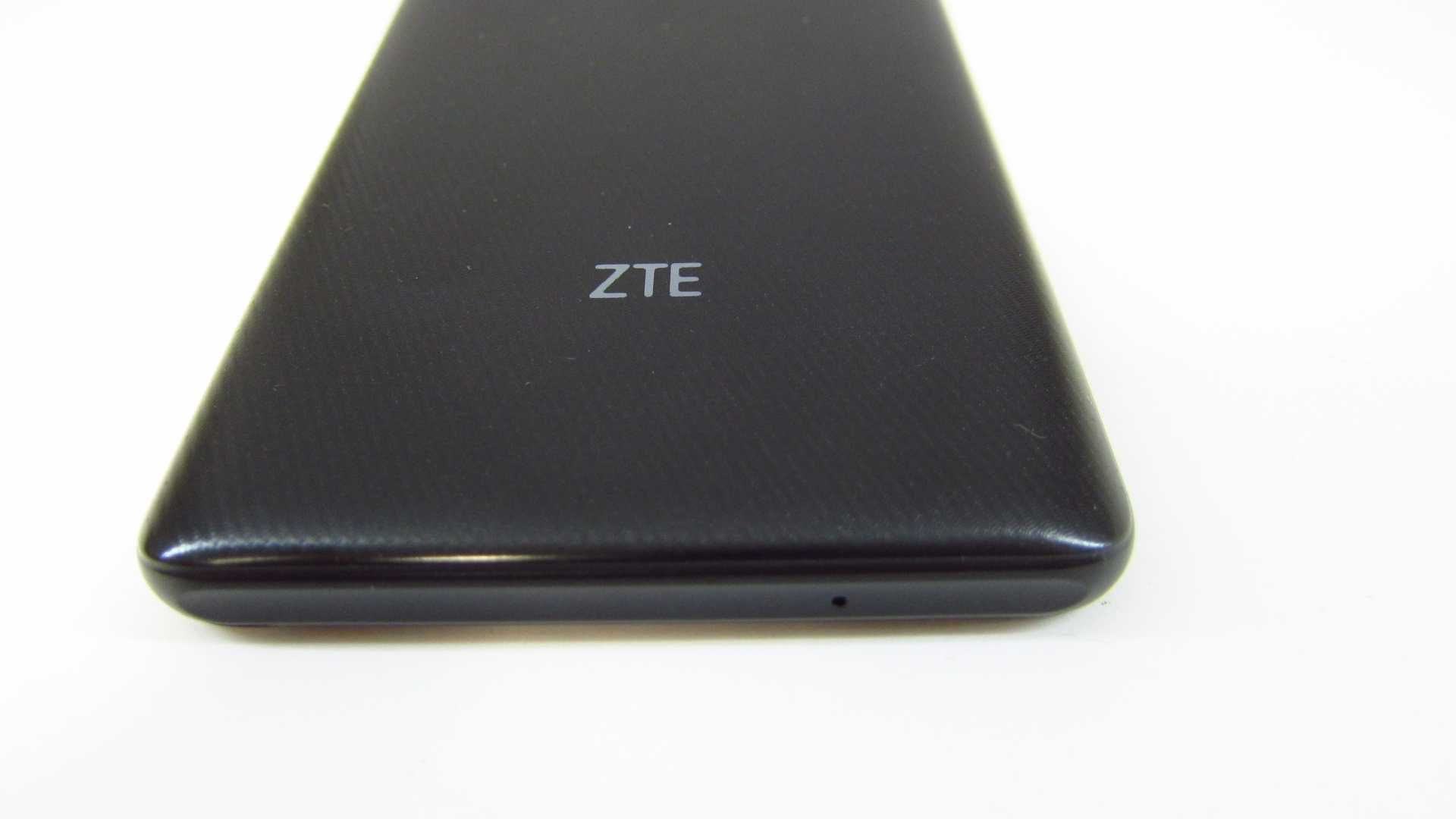 ZTE Blade L210 1/32GB Black