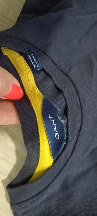 4 Sweats em algodão tamanho 4/5  para menino da Gant e Tommy