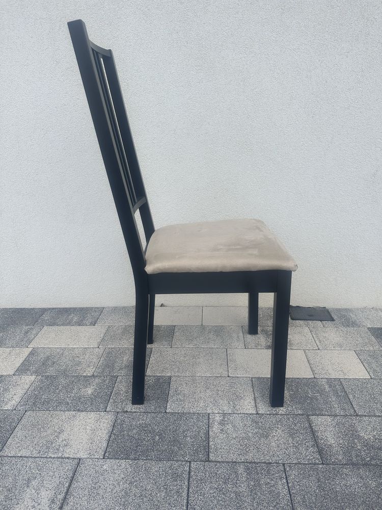 Krzesla Ikea Borje drewniane ciemne z pokrowcem