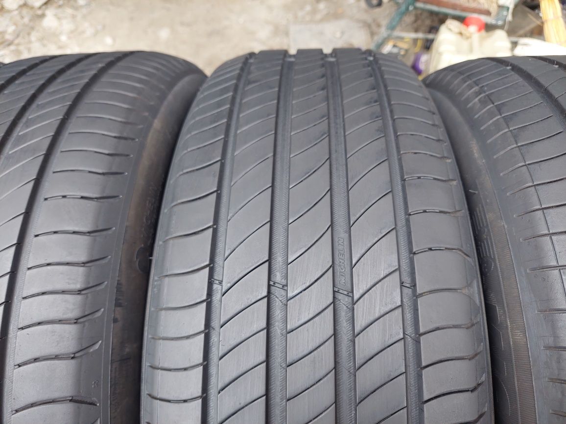 235.50.R19 Michelin 235 50 19