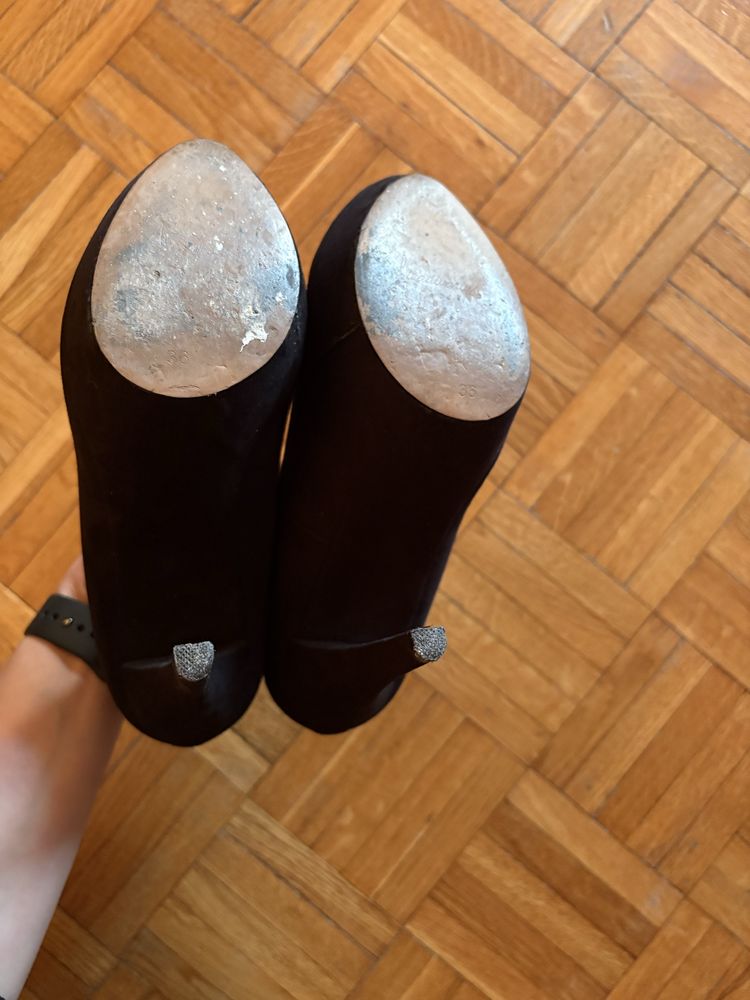 Szpilki czarne Stradivarius eleganckie klasyczne 36