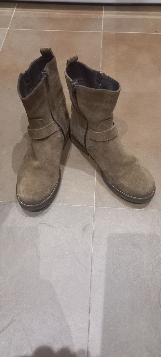 Botas castanhas em camurça n° 35