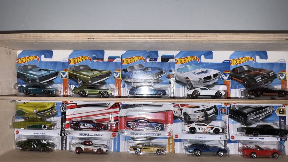 Hot wheels 178 sztuk karty tylko całość wysyłka lub odbiór osobisty
