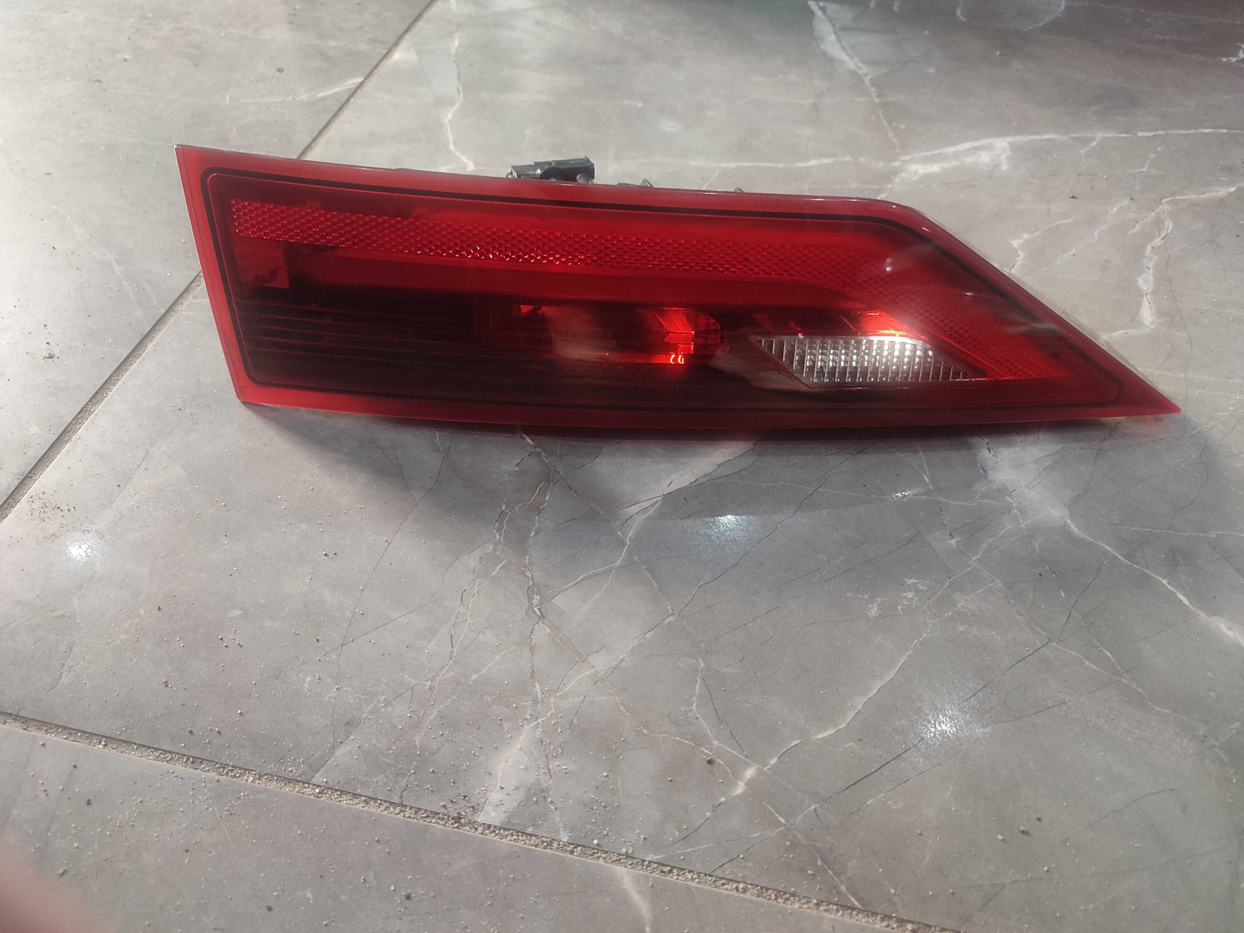 Lampa tylna w klapę prawa Volvo V90