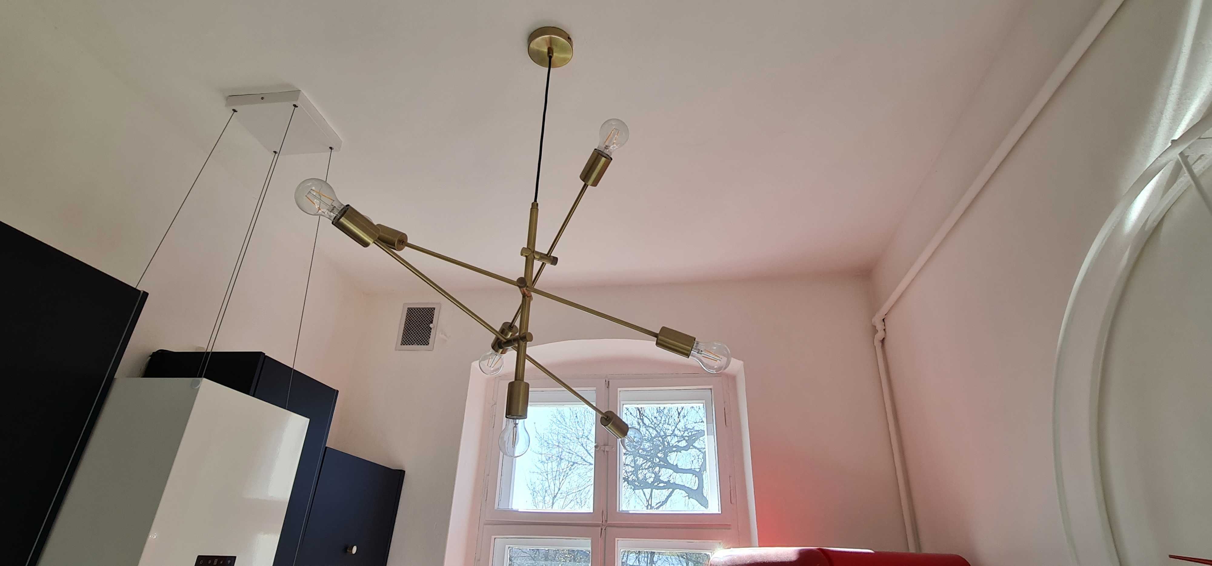 Żyrandol,  lampa wiszącą