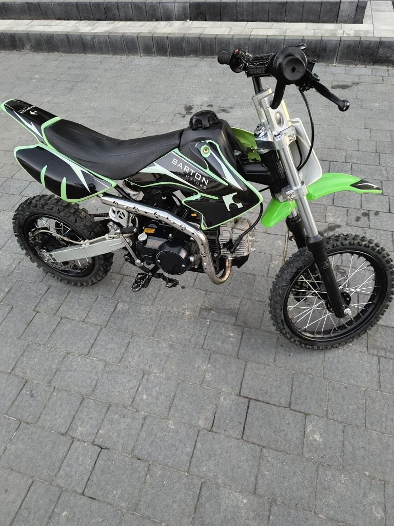 Cross125 Barton.