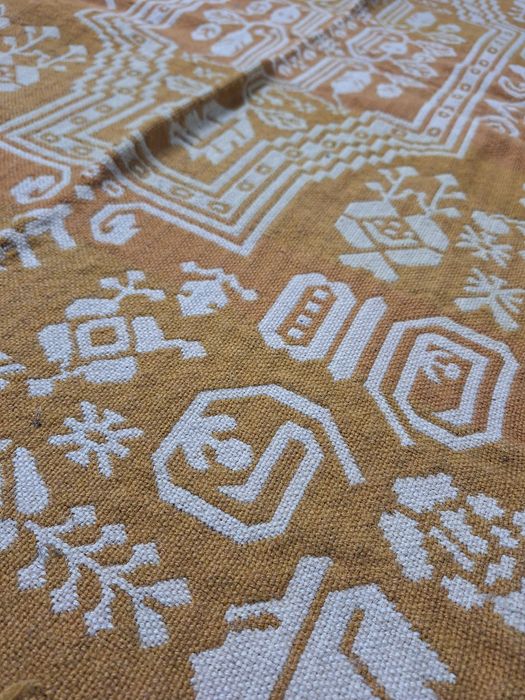 stary wełniany kilim narzuta
