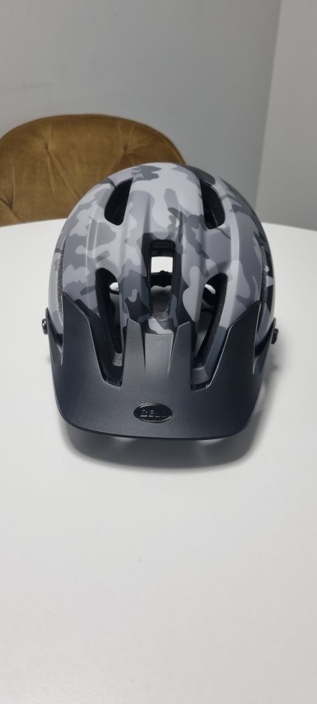 Kask Bell 4forty M (55-59) NOWY
