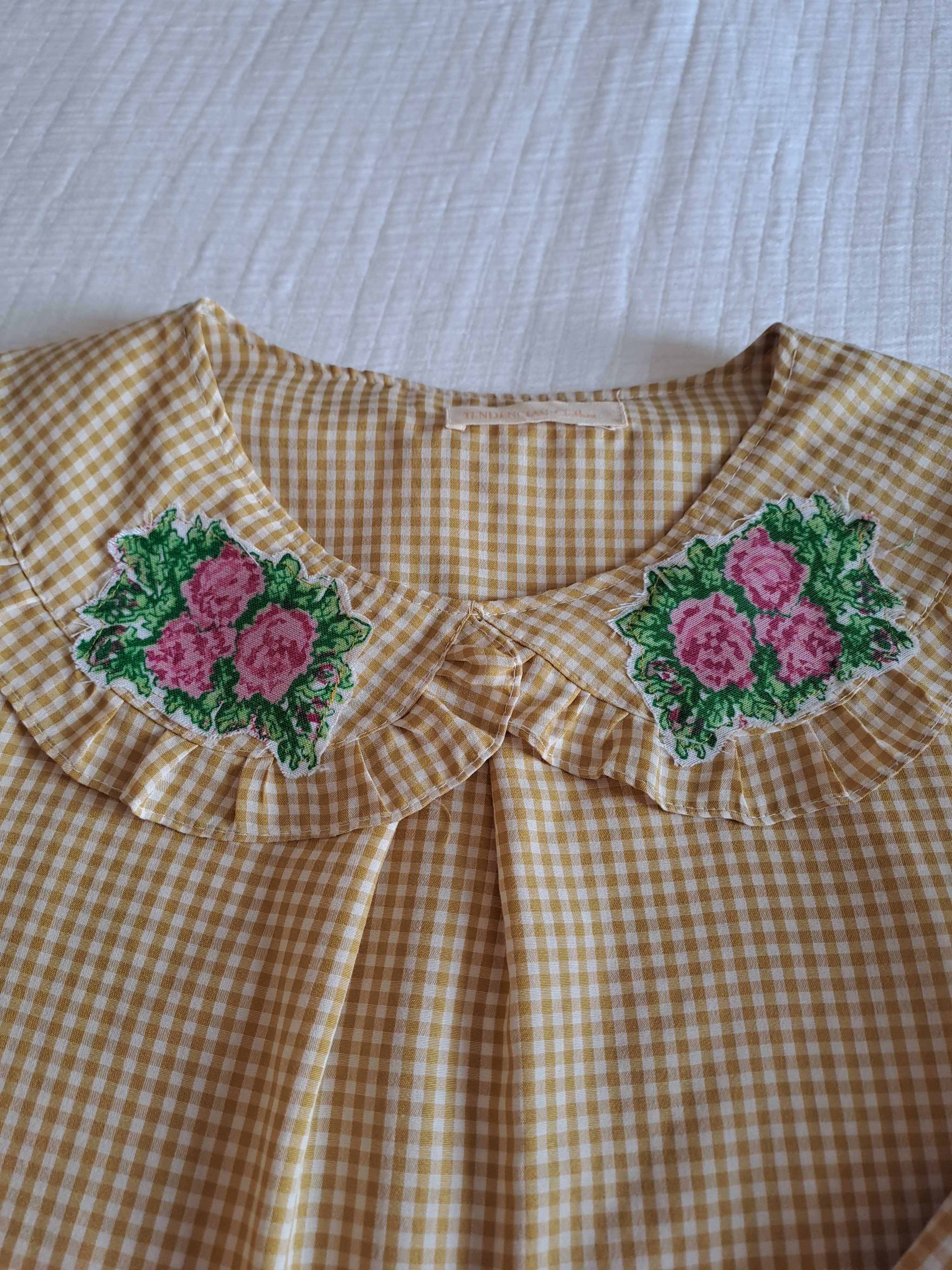 Camisa amarelo mostarda com folhos e bordado