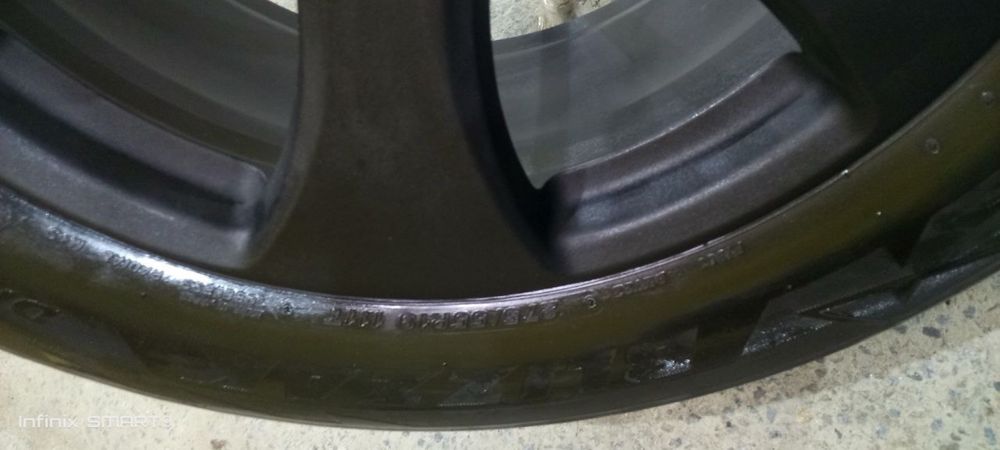 Зимова гума на дисках R19 275/55