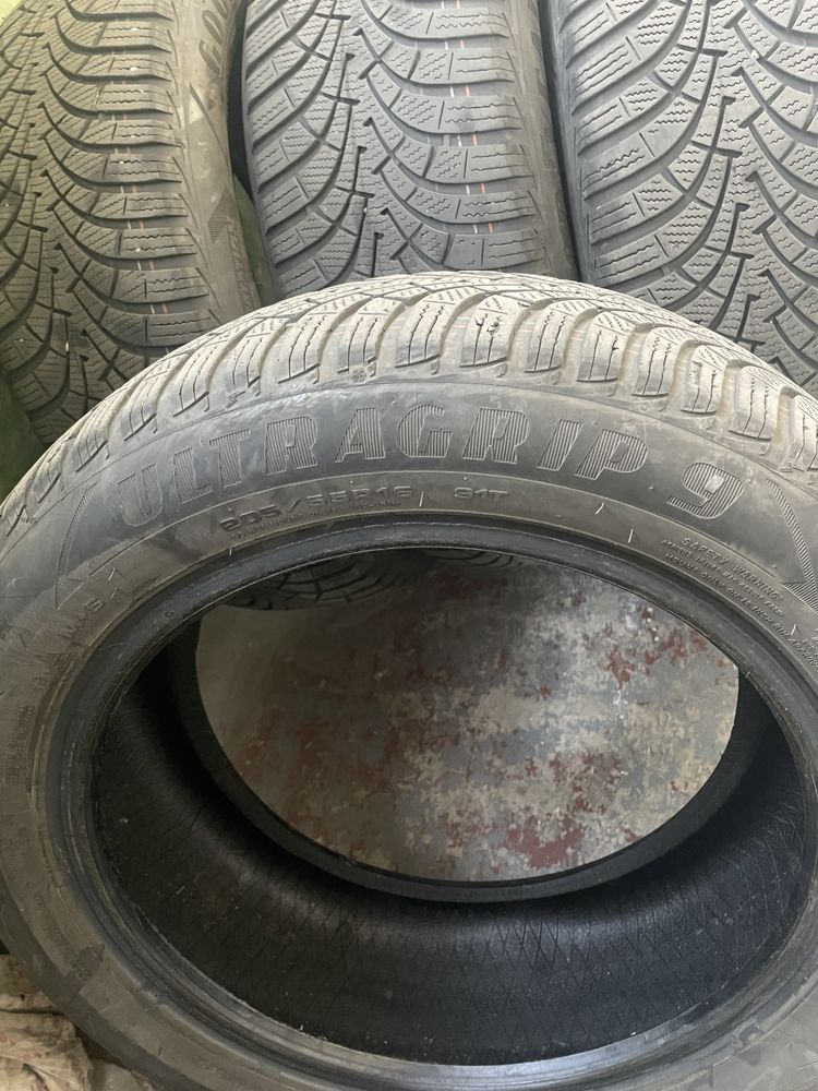 Продам зимову гуму Goodyear UltraGrip 9+ 205/55/r 16