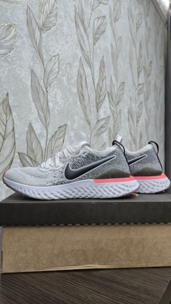 Кросівки Nike Epik React