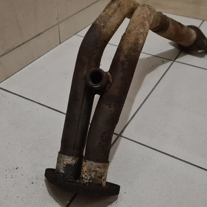 Curva de escape Lancia Y10