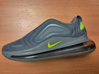 Кроссовки Nike оригинал    размер 43 СТЕЛЬКА 27.5см