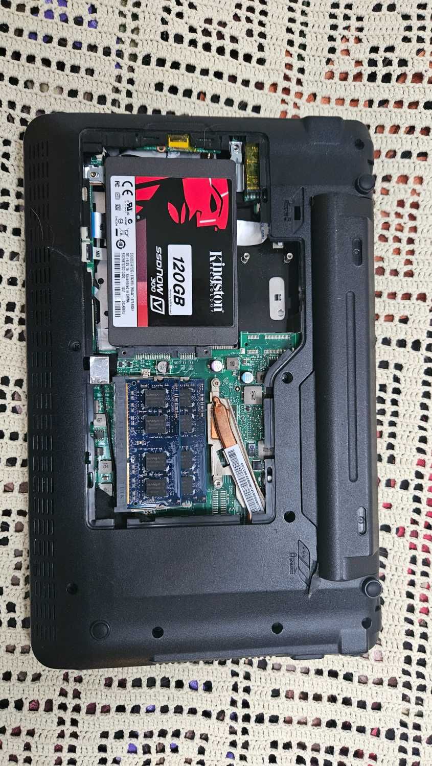 mały laptop MSI U270