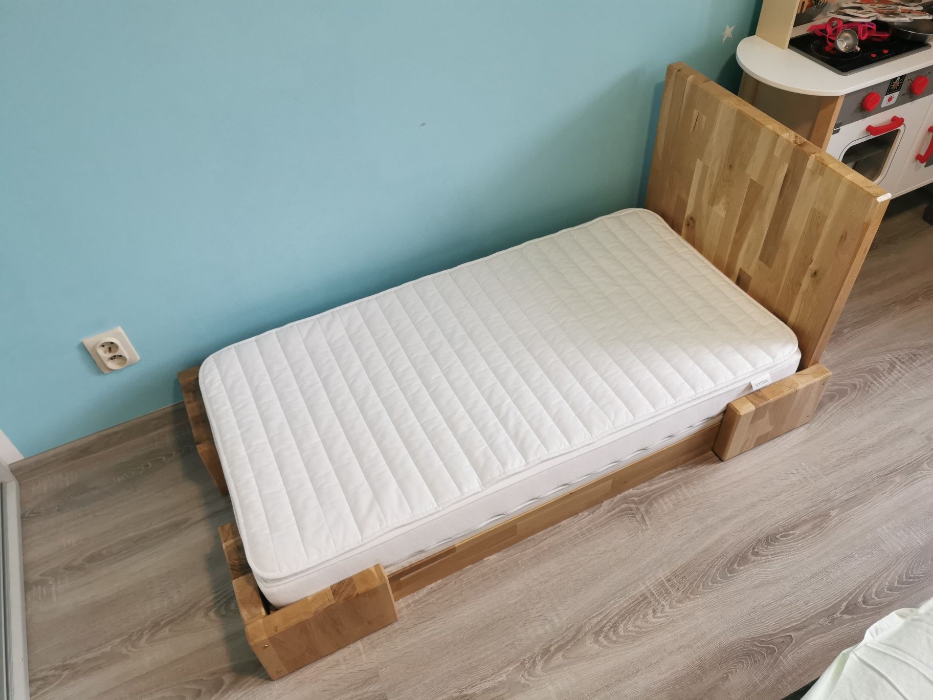 Łóżko dziecięce z materacem 120x60cm
