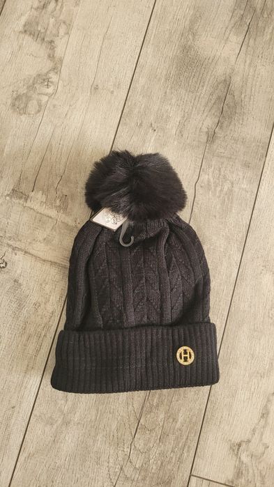 XHX czarna nowa czapka zimowa z pomponem ocieplana