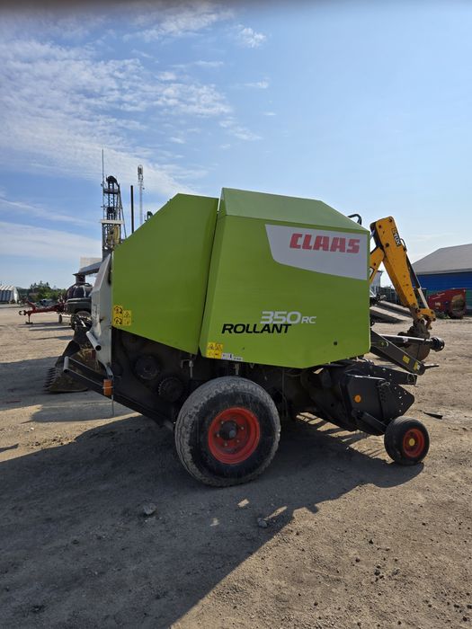 Прес-підбирачі рулонного типу