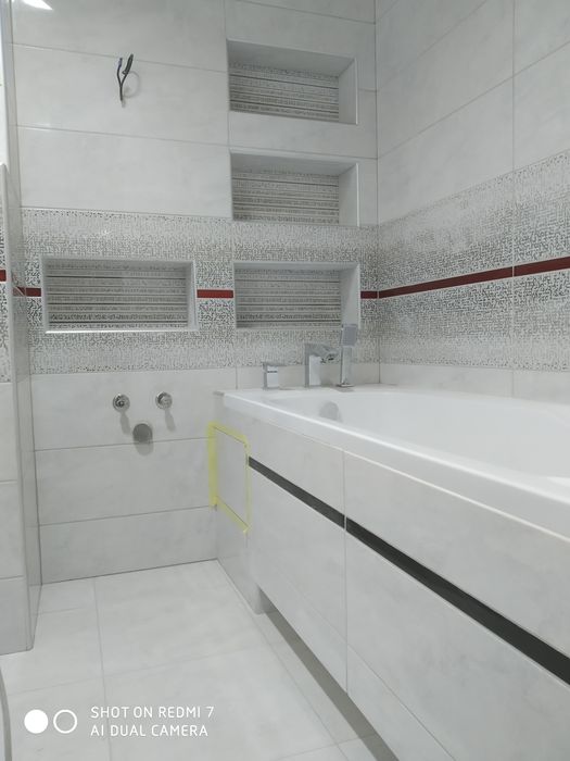 Виконуємо  укладка плитки.