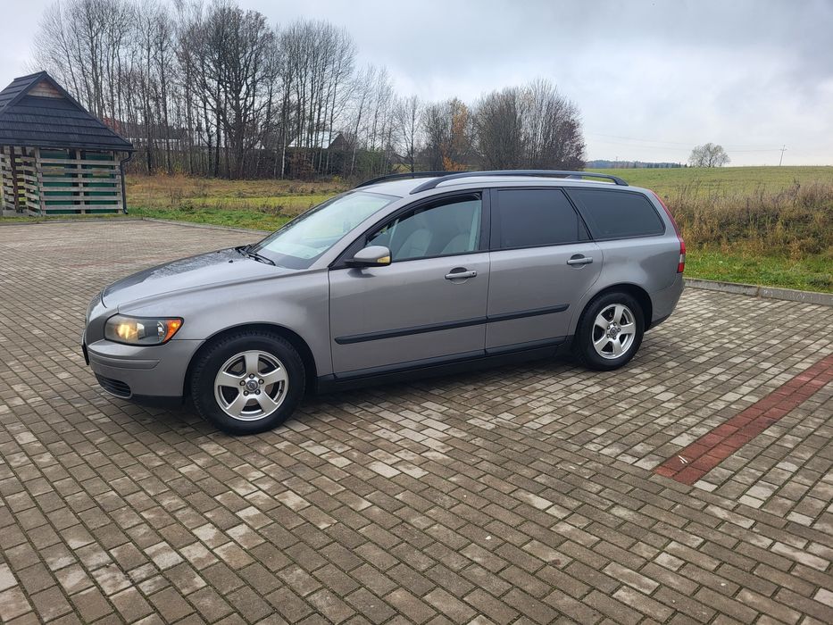 Volvo v50 1.6diesel hak do jazdy