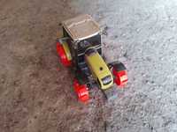Model traktora Claas