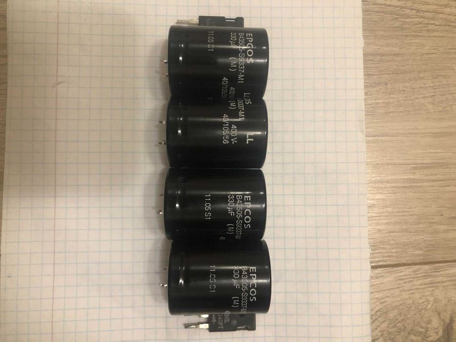 Електролітичні Конденсатори Epcos 330мF 400V 105C