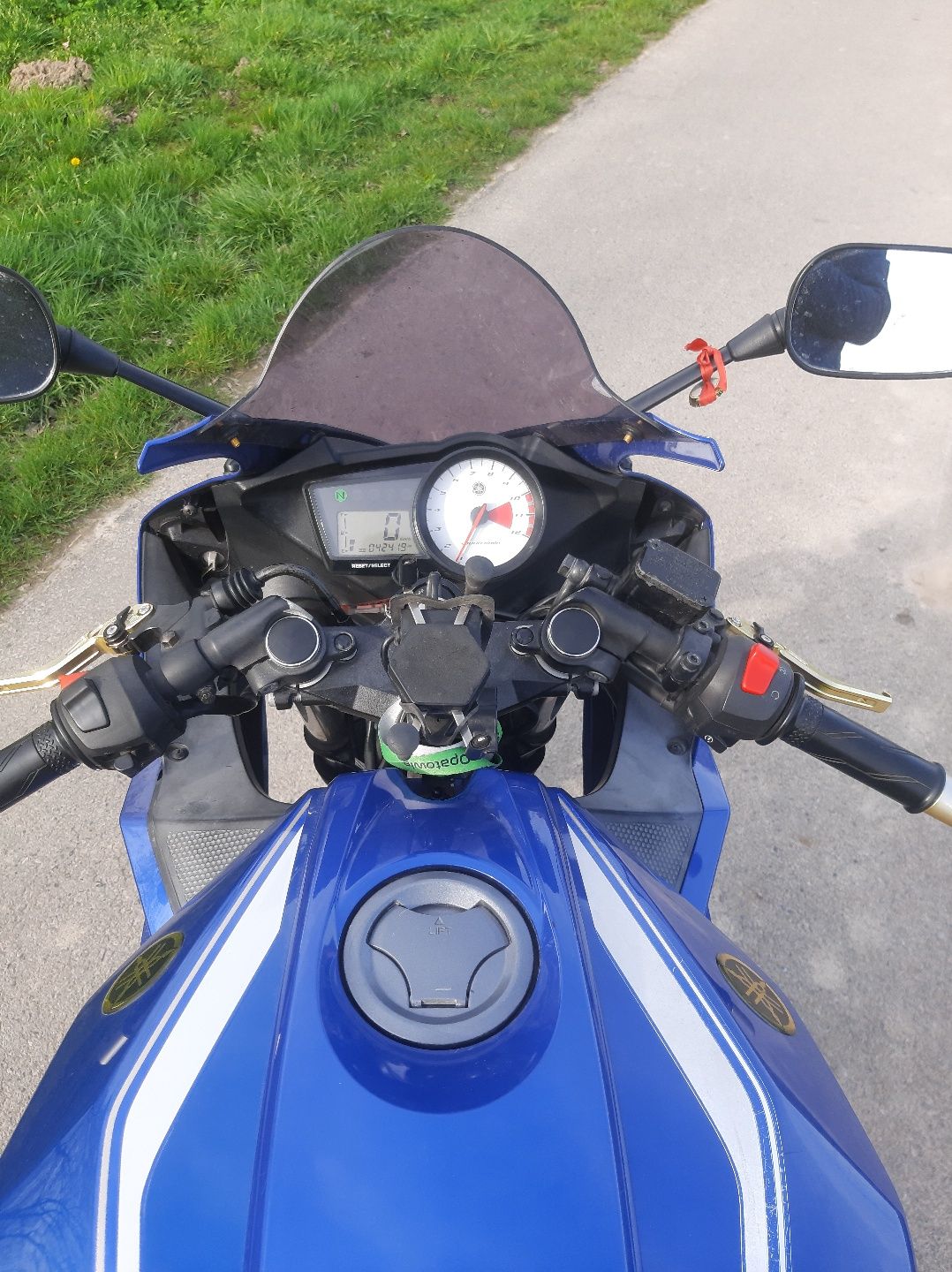 Sprzedam yamaha yzf r125.